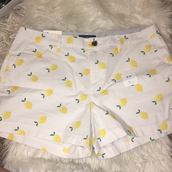 Old Navy Pants - LEMON SHORTS